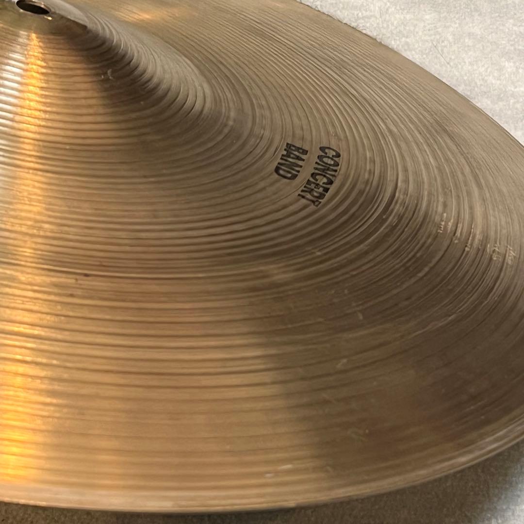 ビンテージ　白抜きZildjian CONCERT BAND 18” /47cm