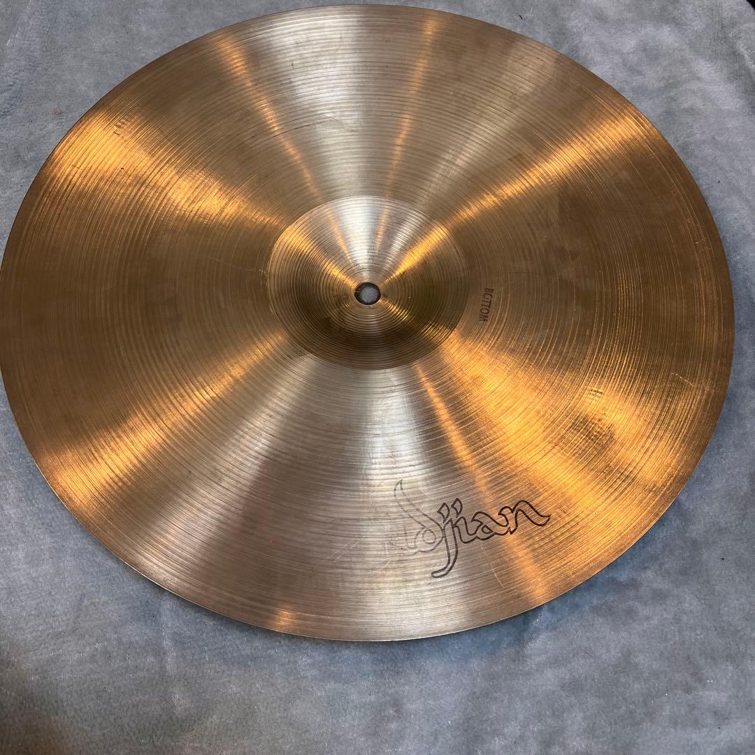 ビンテージ　白抜きZildjian CONCERT BAND 18” /47cm