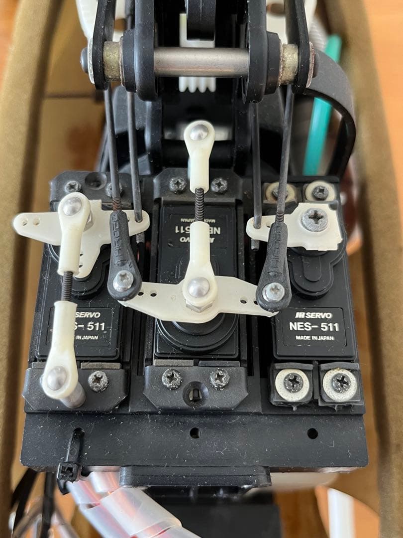 ヒロボーシャトル　TOP ARROW ボディ　ヘリコプター　ジャンク品