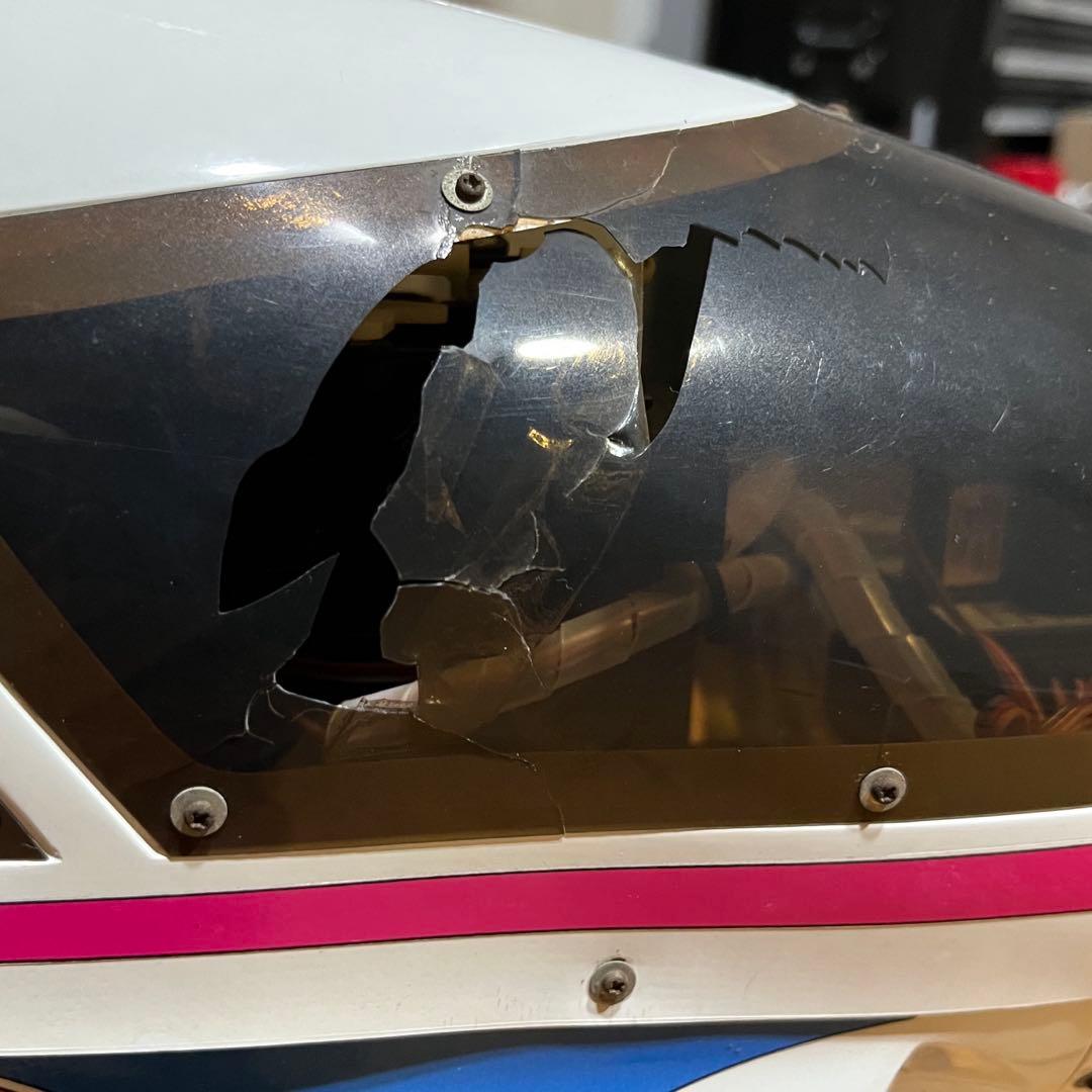 ヒロボーシャトル　TOP ARROW ボディ　ヘリコプター　ジャンク品