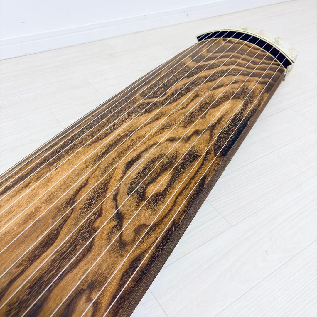 箏　13弦　すだれ彫り　和楽器　並甲 金蒔絵　上角