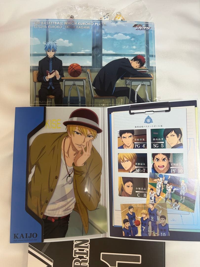 黒子のバスケ 進撃の巨人 ストラップ