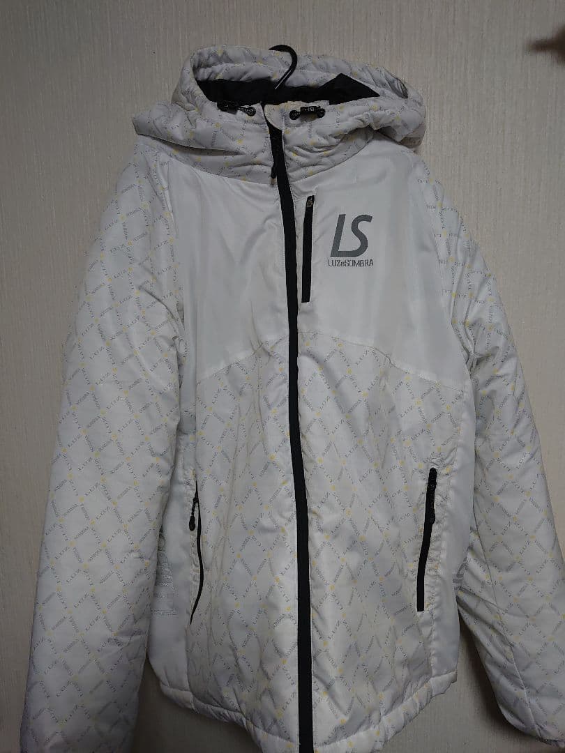 ルースイソンブラ　Luz e Sombra ホワイト 中綿ジャケット