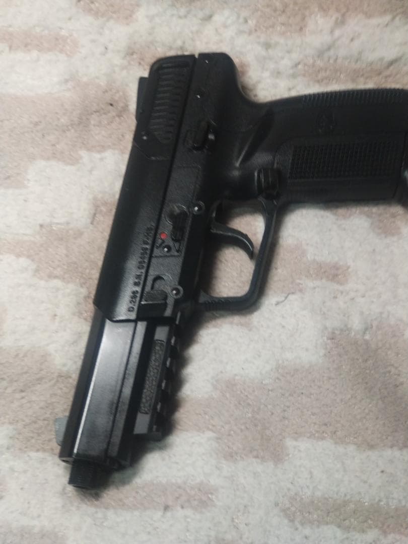 東京マルイ　FN5-7 ファイブ-セブン　ガスブローバック