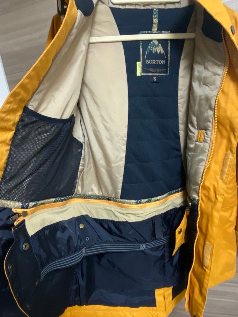 BURTON マスタード フード付きジャケット