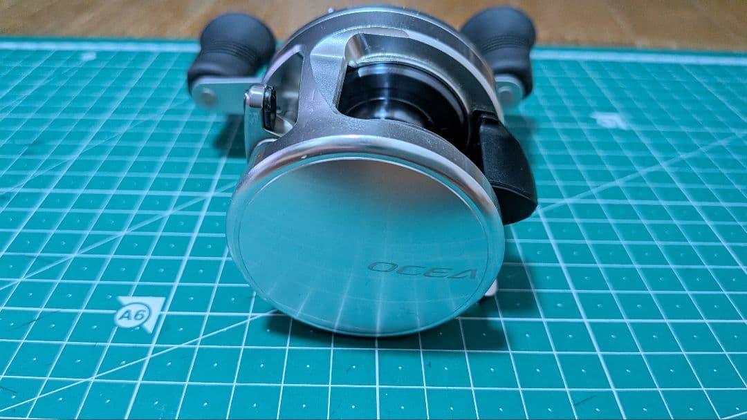 リール SHIMANO OCEA CALCUTTA 200HG