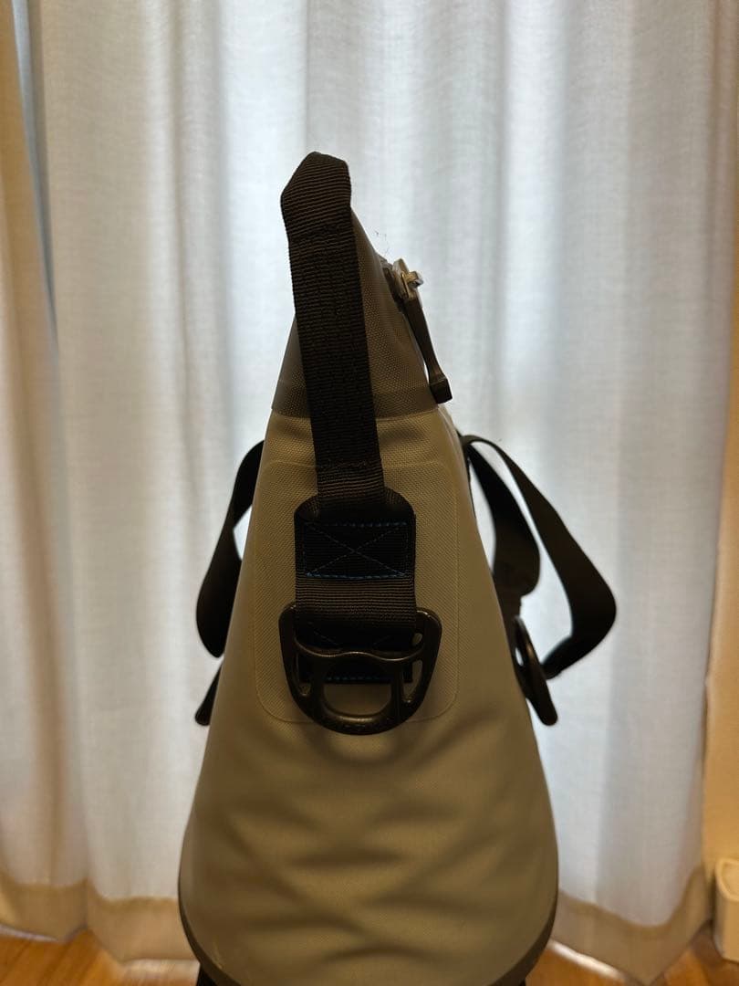 Yeti クーラーバッグ