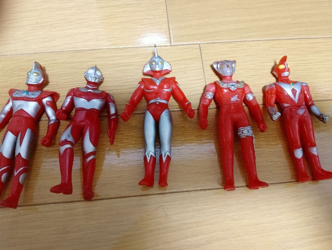 ウルトラマンフィギュアセット 72体
