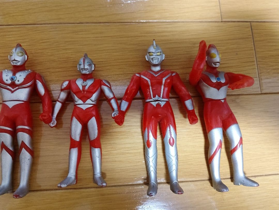 ウルトラマンフィギュアセット 72体