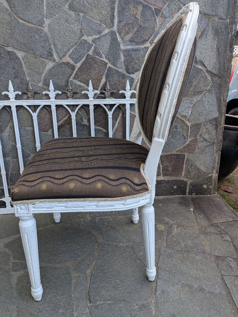 11ーeIeven メダリオンチェア高級家具椅子2脚セット　ジャンク