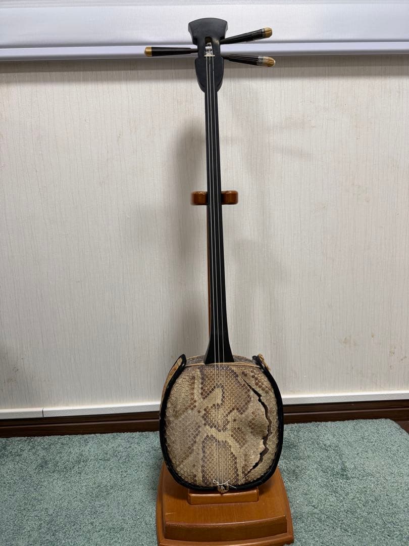 現状品　ジャンク　三線 本皮使用 蛇皮破れあり 沖縄伝統楽器 修理・部