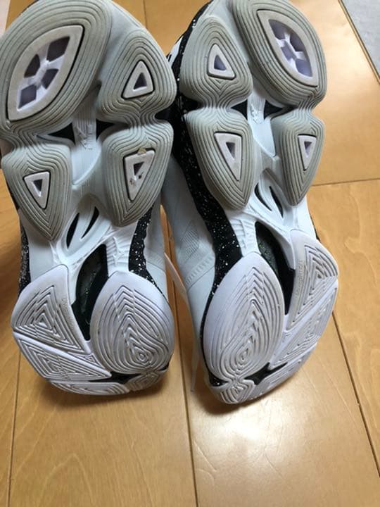 ミズノ バレーボールシューズ 26.5ウエーブライトニングZ6白×黒スパイク