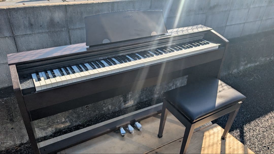 送料無料 CASIO 電子ピアノ PX-770 2019年製 スリムで大人気機種