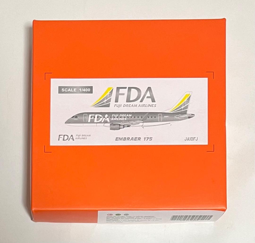航空機・ヘリコプター FDA ERJ-175 JA10FJ Silver