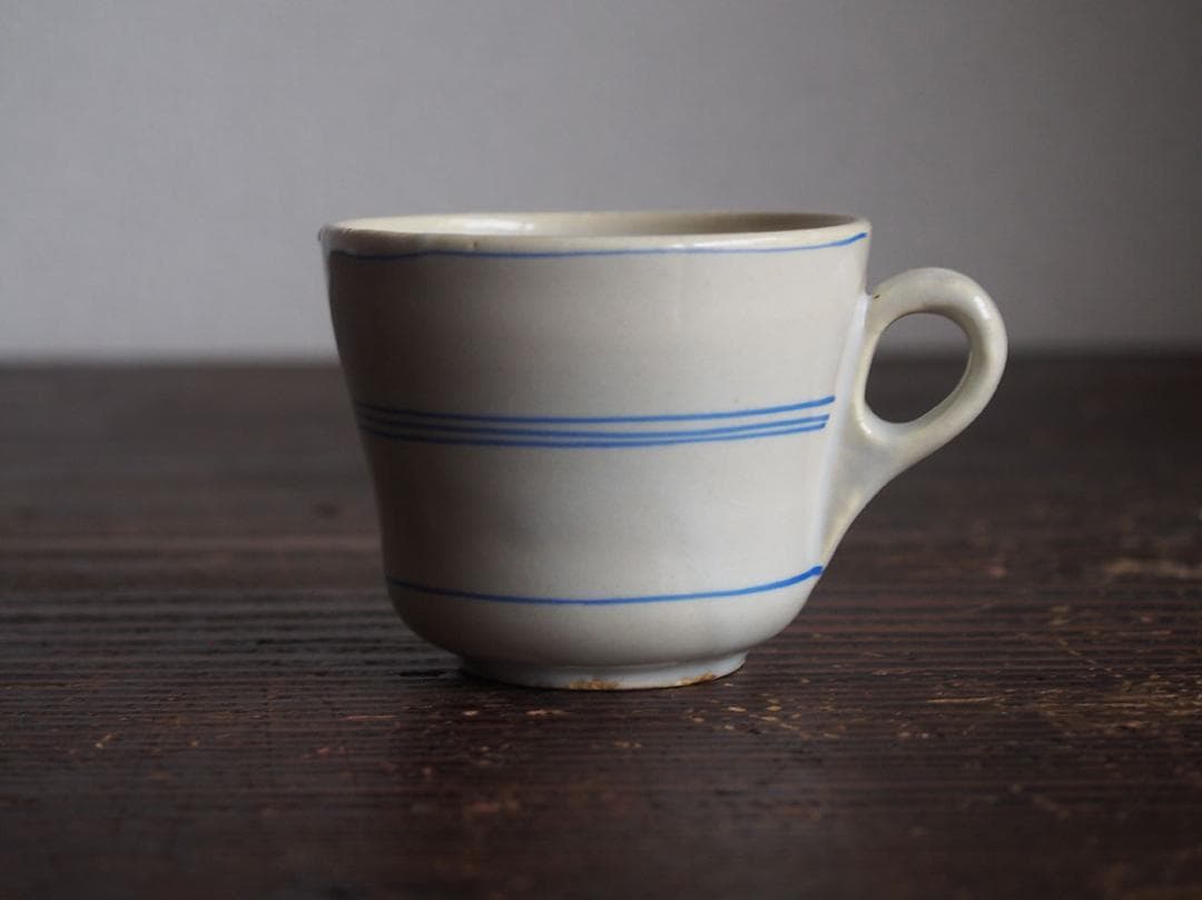 白に青いラインの素朴な小カップ マニセス 陶器 スペイン古陶/K213