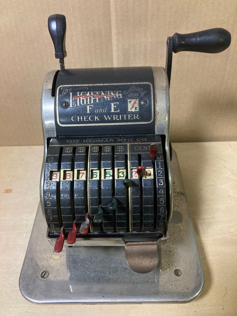 アンティーク　チェックライター アメリカ　男前インテリア　インダストリアル