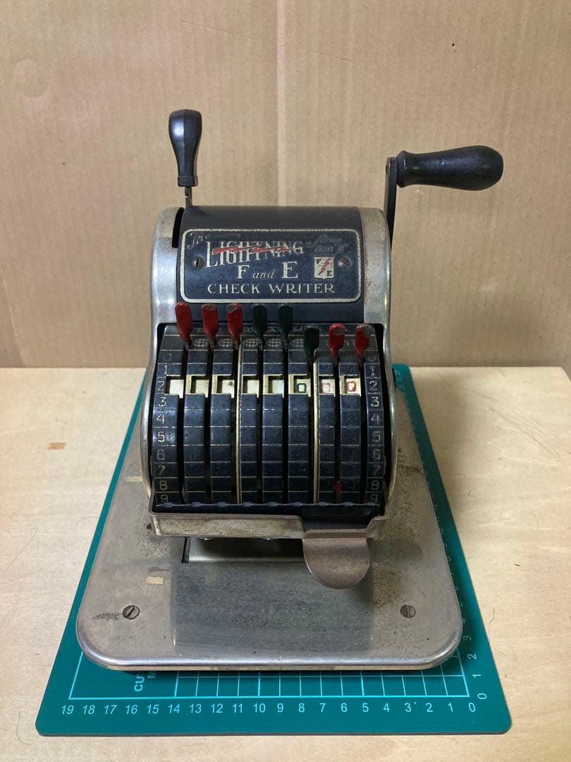 アンティーク　チェックライター アメリカ　男前インテリア　インダストリアル