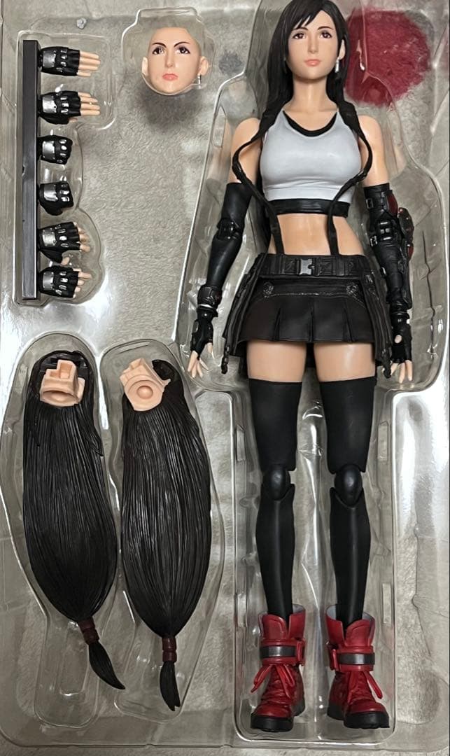 プレイアーツ改　ティファ・ロックハート