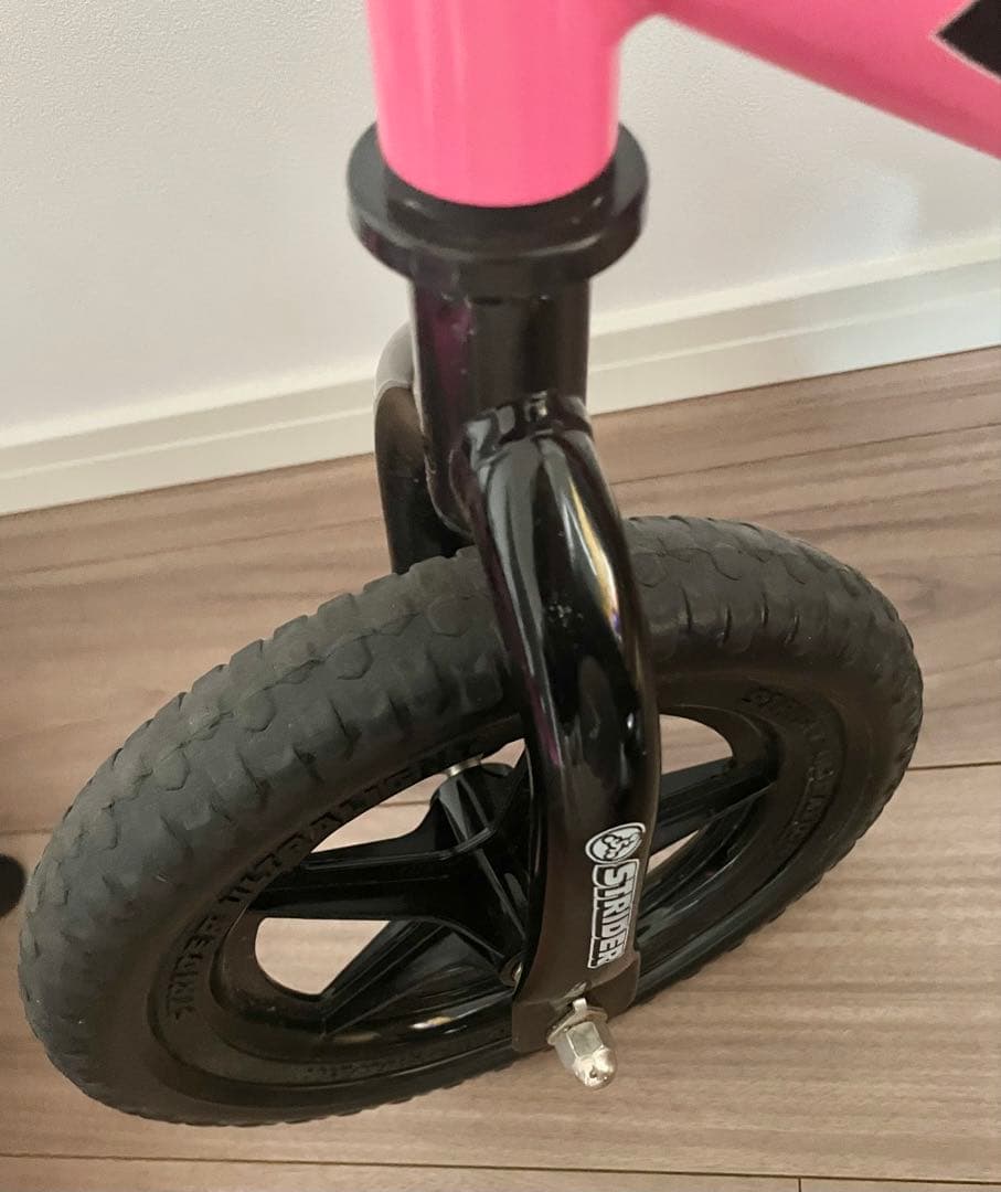 【美品】ストライダー（日本正規品）ピンク