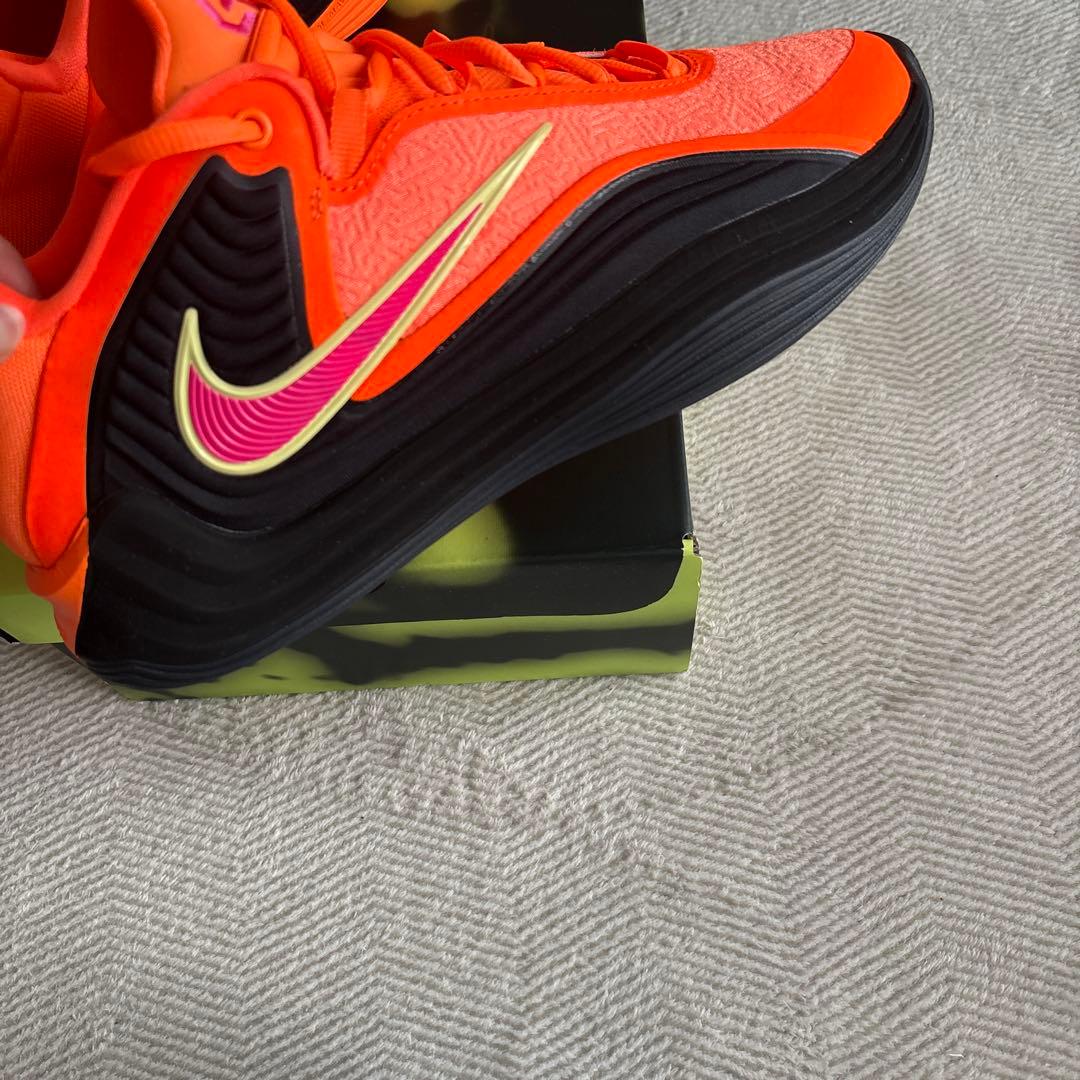 ヤニスフリークス7 NIKE バッシュ