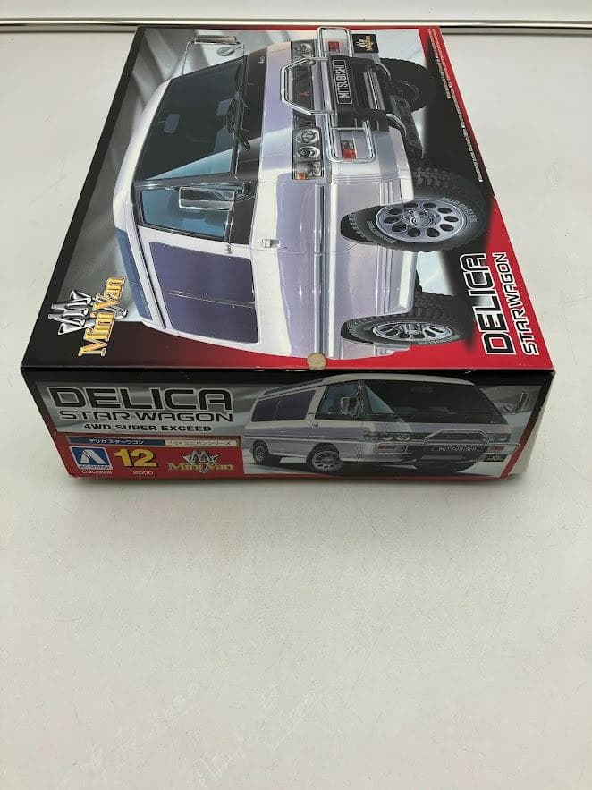 三菱 デリカ スターワゴン プラモデル