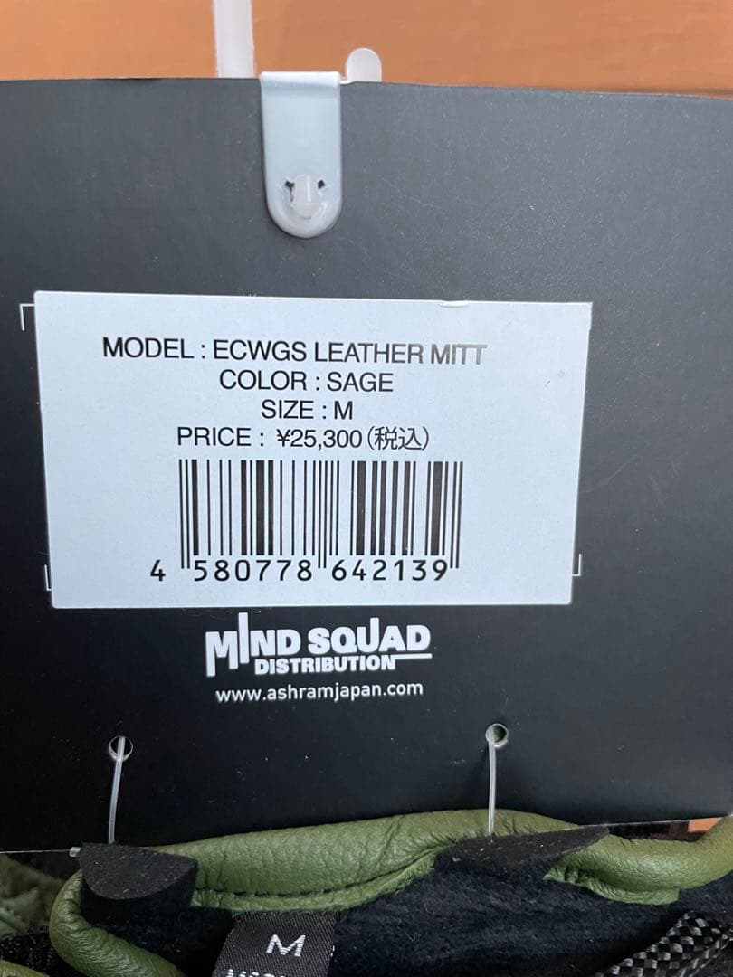 GORE-TEX ASHRAM GLOVES オリーブグリーン　新品　未使用