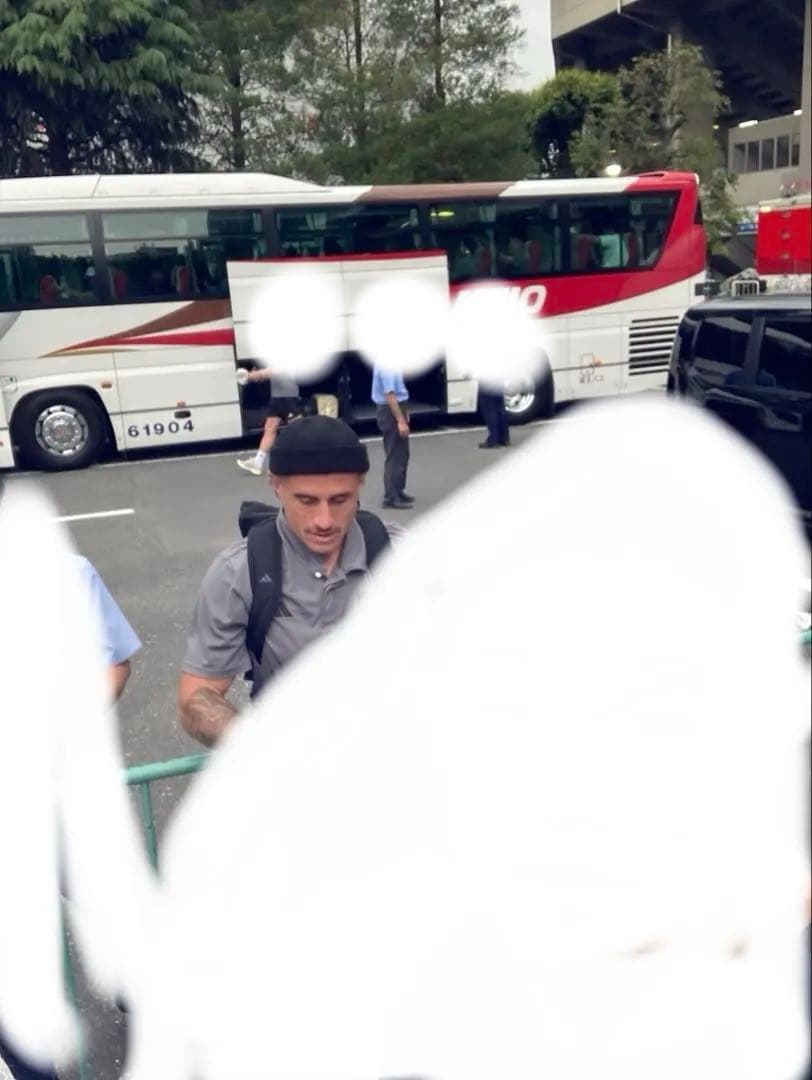 リコーブラックラムズ　TJペレナラ、アマナキ大洋など6名　直筆サイン入応援シャツ