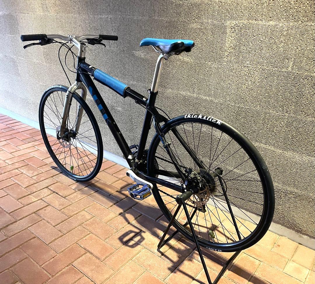 値下げ　引取希望　GIANT SEEK R2 クロスバイク　前後タイヤ新品