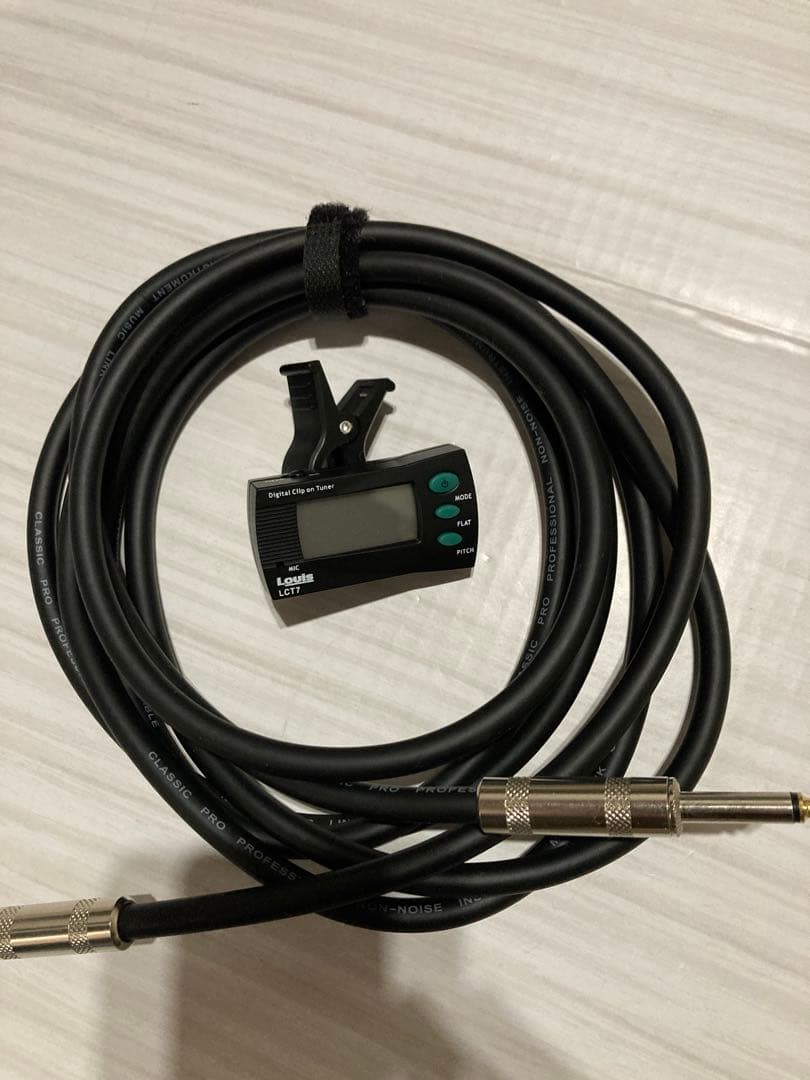 Squier Fender エレキギター ストラトキャスター　フィエスタレッド