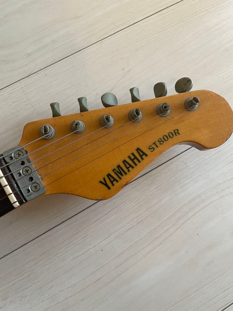ギター YAMAHA ST800R Electric Guitar