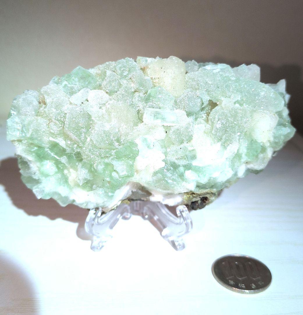 グリーンアポフィライト （魚眼石）　鉱物標本