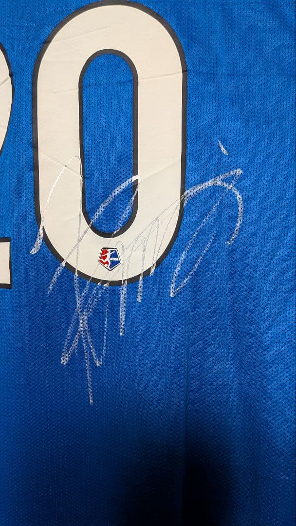 宇津木瑠美選手　サイン入りユニフォーム　ナイキ　背番号２０