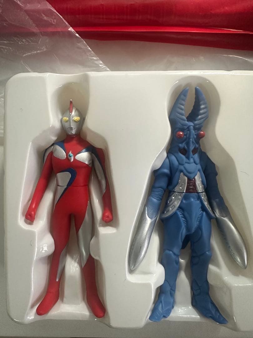 中国限定　激レア　ウルトラマンコスモス　コロナモード　ソフビ　フィギュア　セット