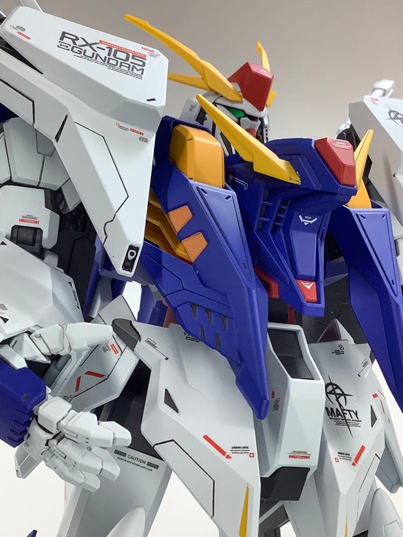 HGUC RX-105 クスィーガンダム　塗装済完成品