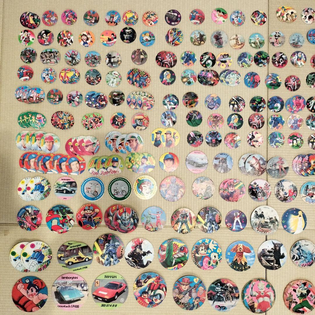 【約250個】昭和　レトロ　アニメ、特撮キャラクター メンコ　まとめ売り