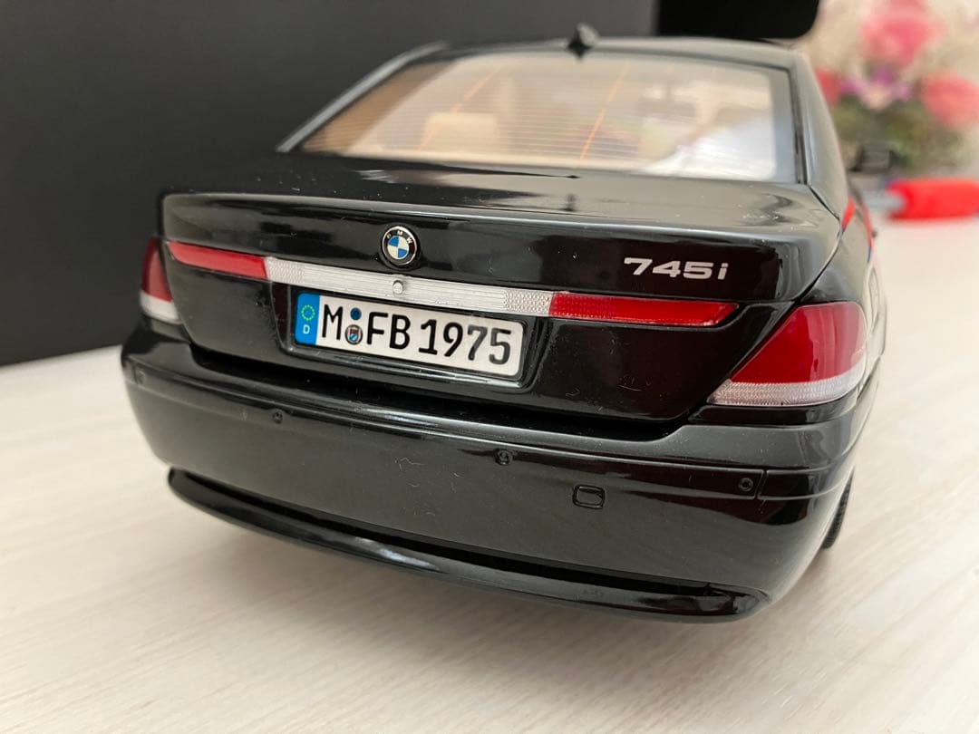 1/18 京商  7 Series 745i