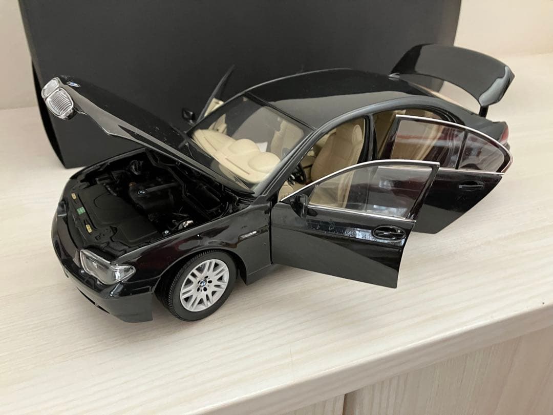 1/18 京商  7 Series 745i