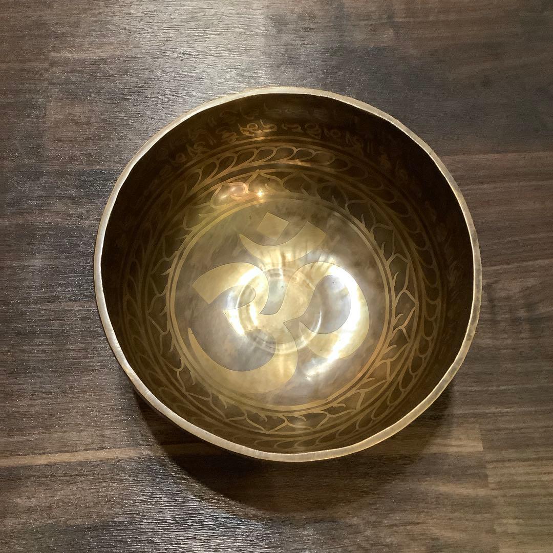 No17 チベット産 シンギングボウル 新品 チベタンボウル 21.5cmＡＵＭ