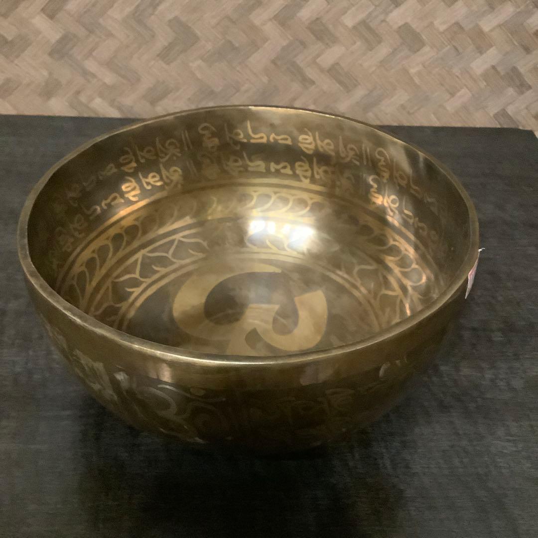 No17 チベット産 シンギングボウル 新品 チベタンボウル 21.5cmＡＵＭ