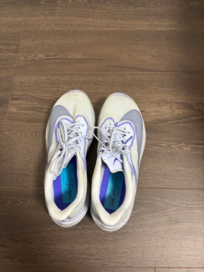 ズームフライ　 ホワイト/パープル/グレー