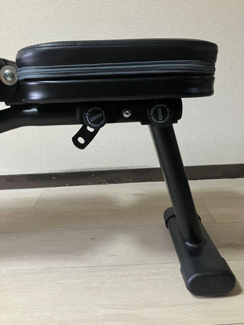 さ*ぐ様 調整可能なトレーニングベンチ 黒