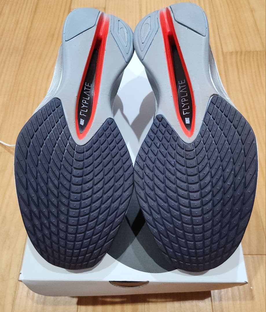 Nike ヴェイパーフライ4　メンズ28㎝