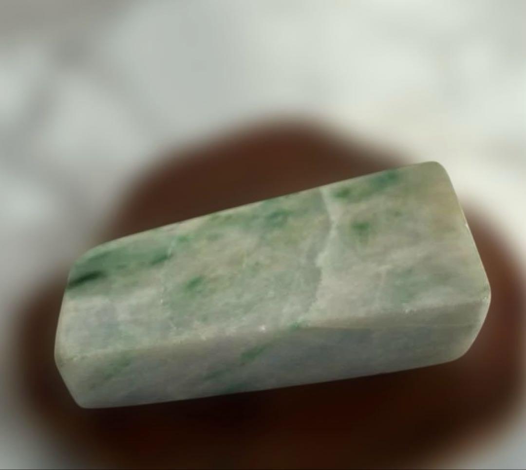 緑色 翡翠 ルース石 約6.5cm 100g 原石 鑑賞石 自然石 天然石