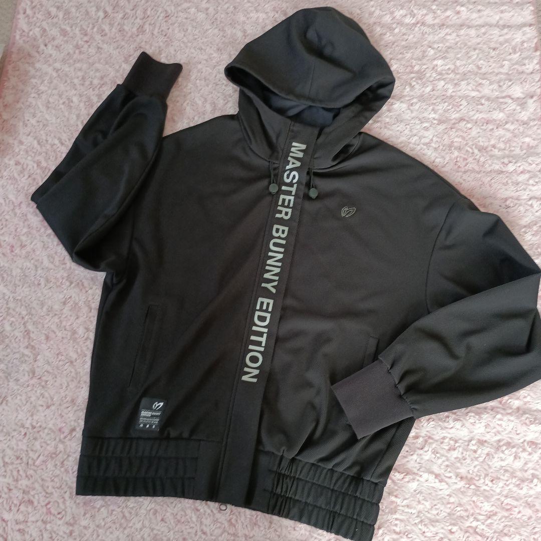 MASTER BUNNY EDITION フード付きジャケット ブラック