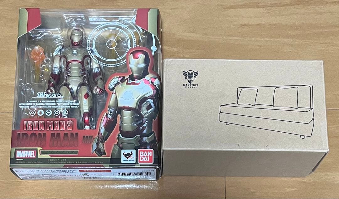 フィギュアーツ　アイアンマン　マーク42 + 社長のソファーセット