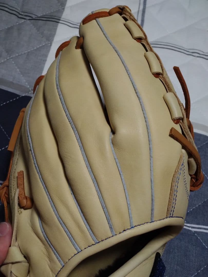 ぶ*ん様 ミズノオールラウンド　右投用軟式グローブ　スラッガーグラブ袋込