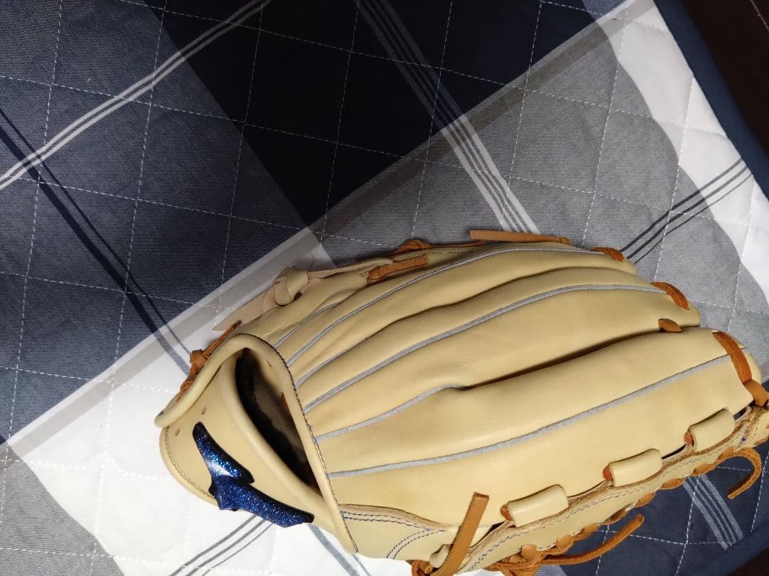 ぶ*ん様 ミズノオールラウンド　右投用軟式グローブ　スラッガーグラブ袋込