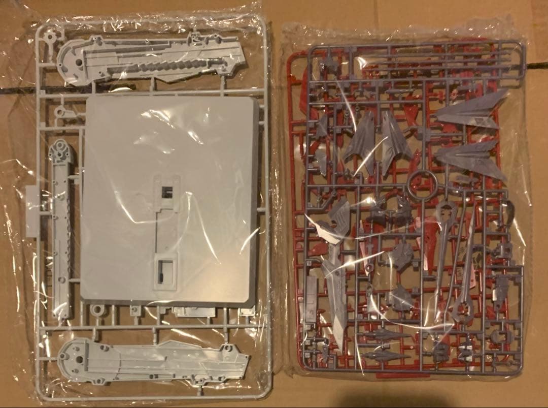 1/100 ガンダムアストレイゴールドフレーム天ハナ 海外製プラモデル