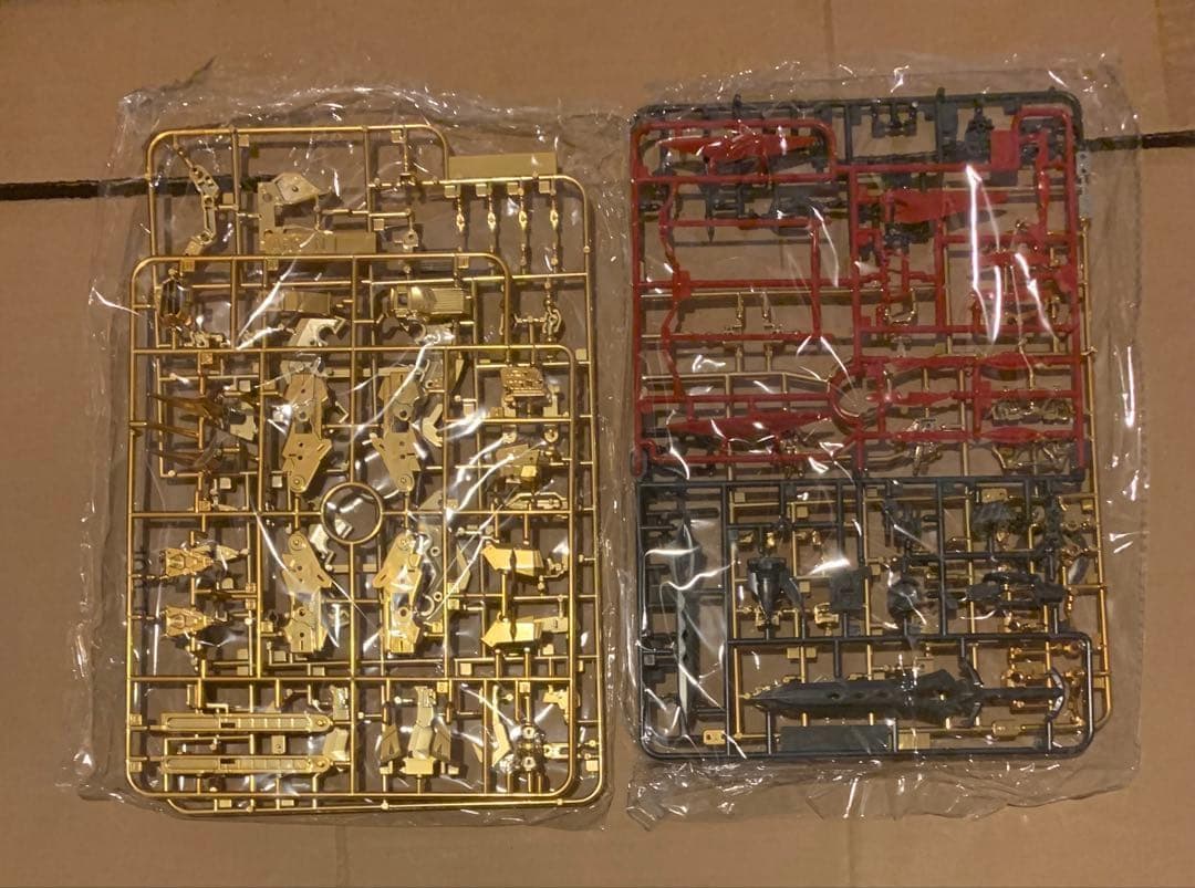 1/100 ガンダムアストレイゴールドフレーム天ハナ 海外製プラモデル