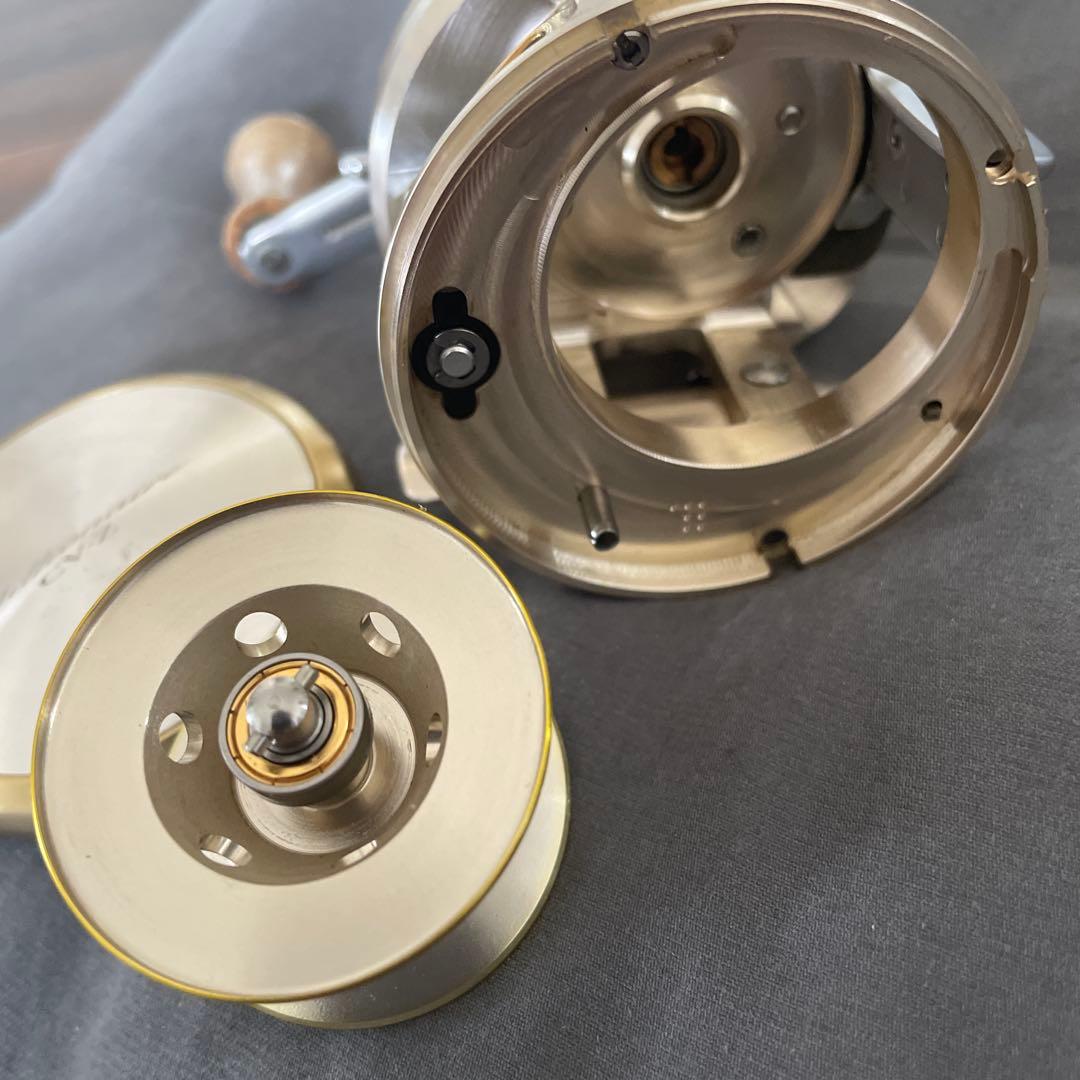 ミリオネア cv-z 203